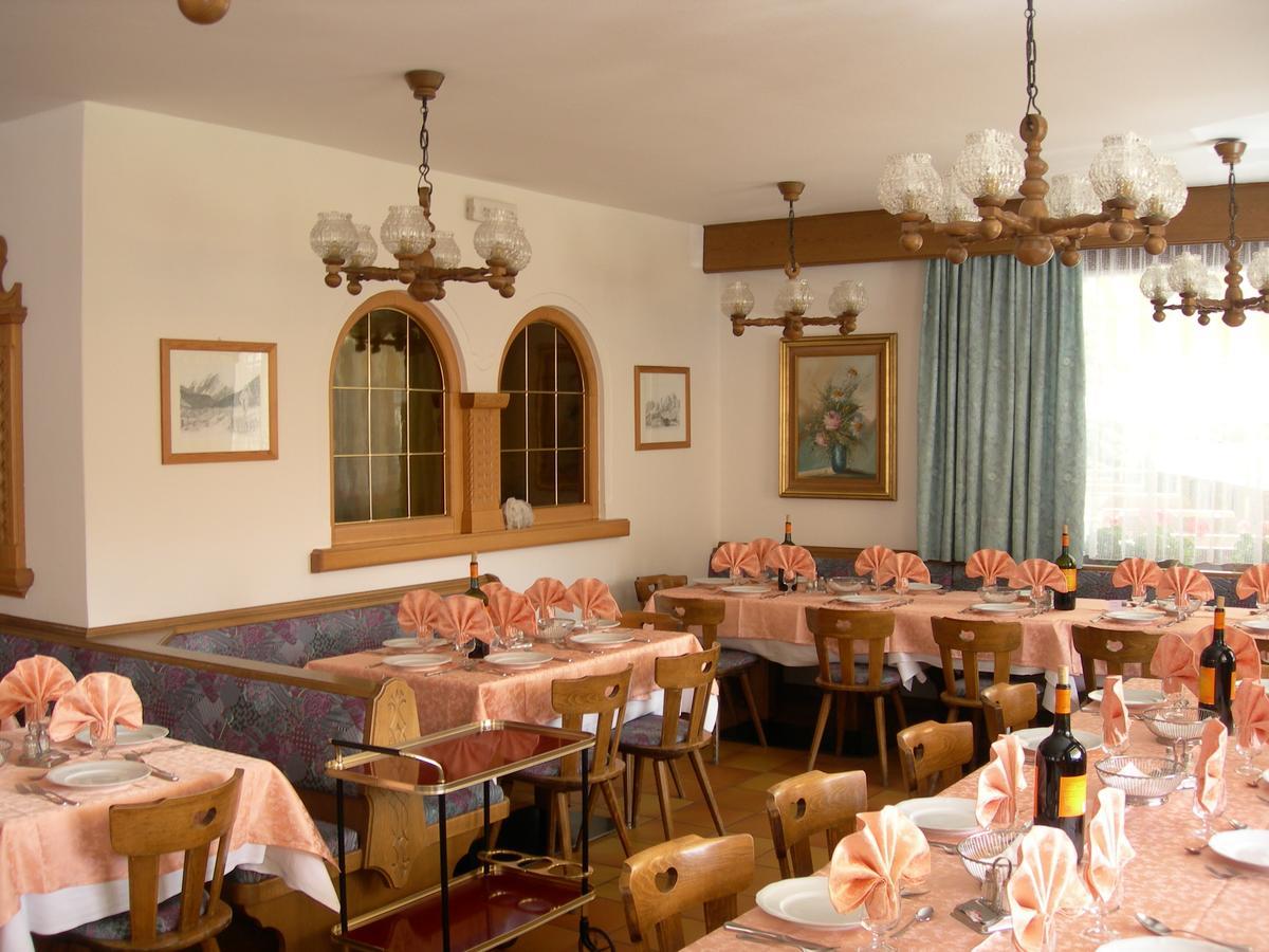 Sporthotel Enrosadira Campitello di Fassa Exterior photo