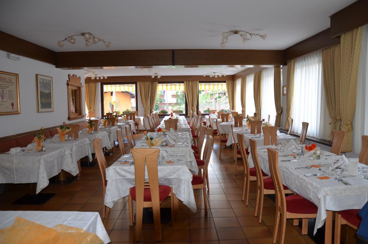 Sporthotel Enrosadira Campitello di Fassa Exterior photo